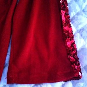 Como Black  Sweater in Red